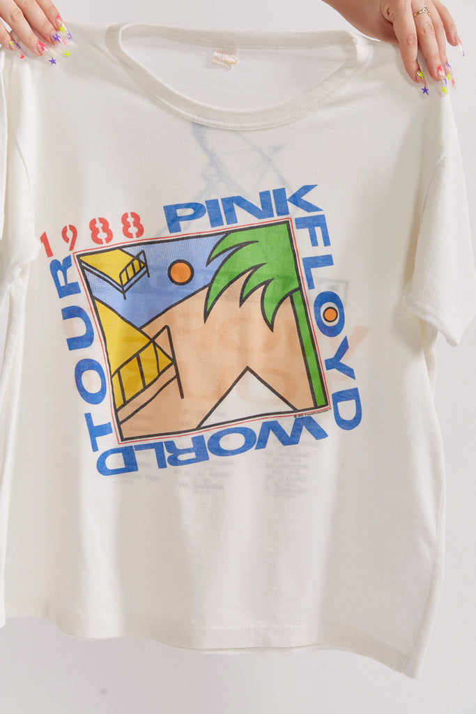 Vintage 1988 Pink Floyd World Tour T-Shirt  A Momentary Lapse of Reason  Fits like a Men's Boxy Medium