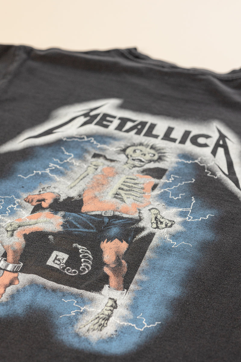 Vintage 1980's Metallica ''Damaged Inc. Tour'' T-SHIRT (men's
