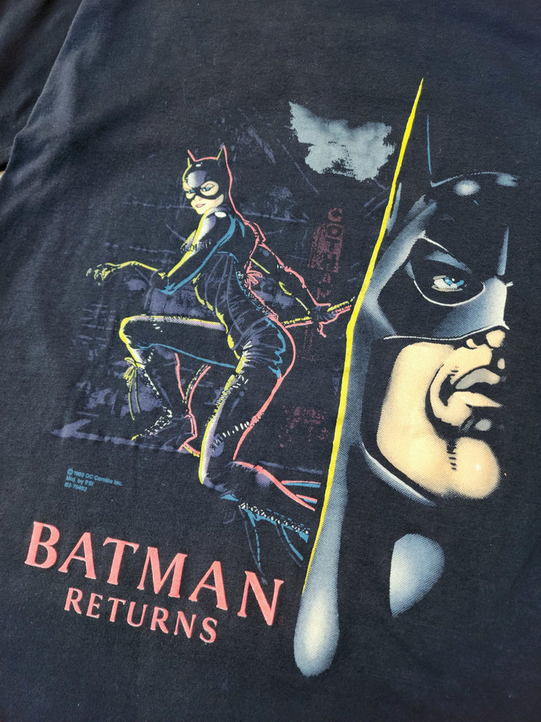 Vintage 1990's Batman Returns by Tim Burton, Cat Women, Dc Comics, T-shirt (Men's Medium)