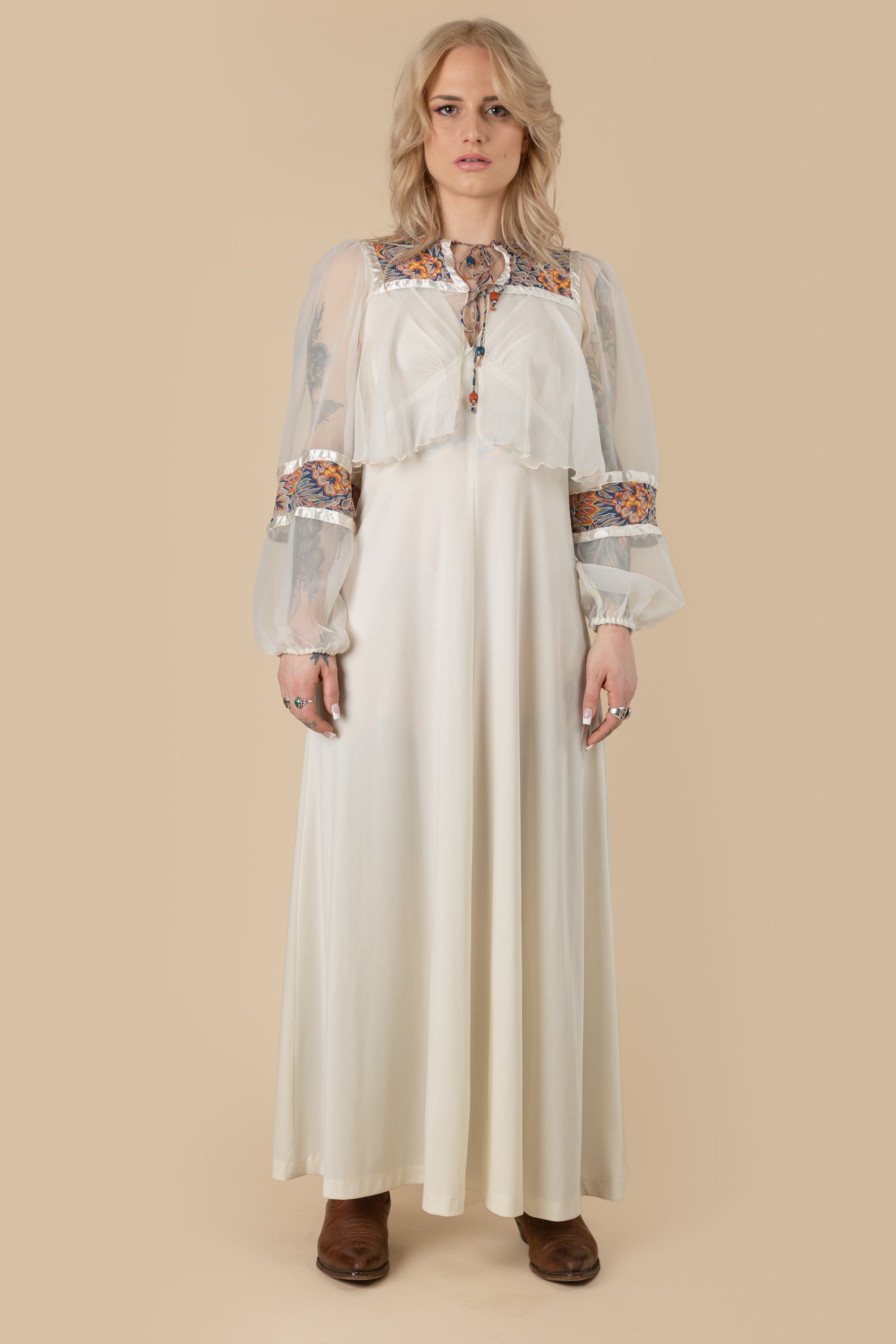 Vintage 1970's peasant dress set| Vintage cream dress set| Off White D Widow's Blow Vintage 1970's peasant dress set| Vintage cream dress set| Off White D Widow's Blow