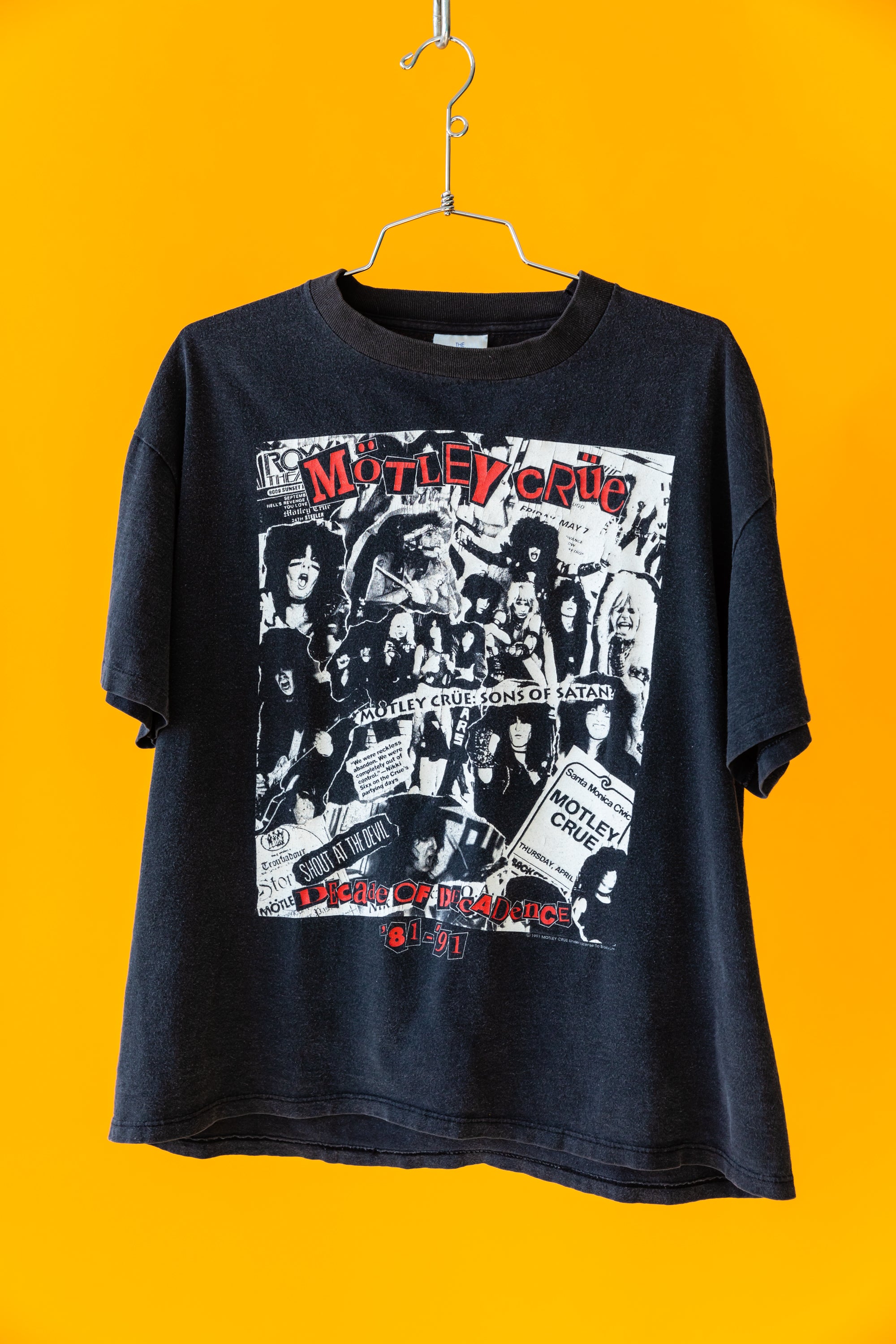 Vintage 1991 Motley Crue T-shirt Decade Of Decadence Shirt 81-91