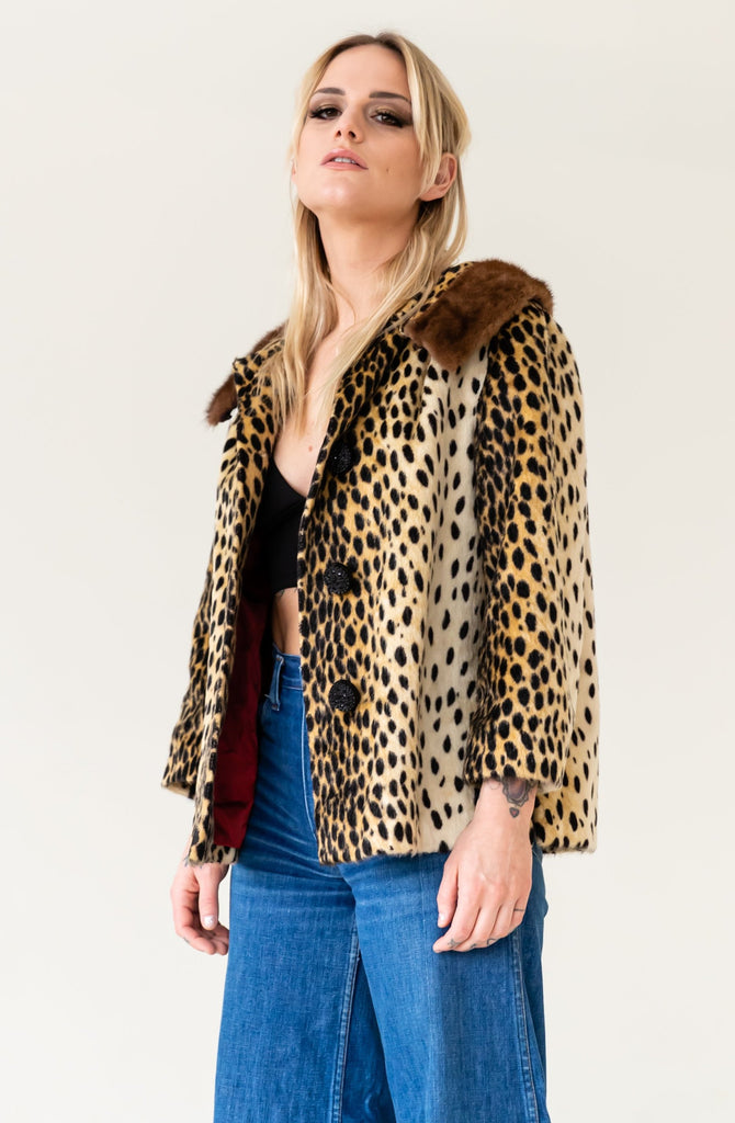 1950'S ILGWU UNION MADE FAUX LEOPARD WITH MINK COLLAR JACKET