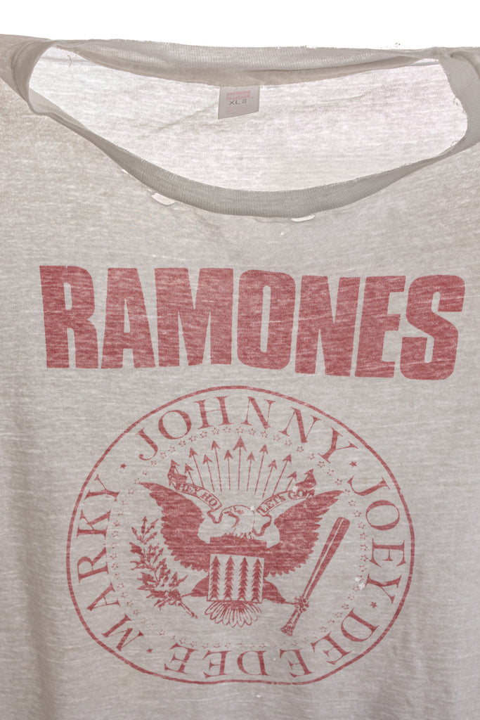 Vintage 1980's Ramones Presidential Seal white t-shirt (men's Medium)
