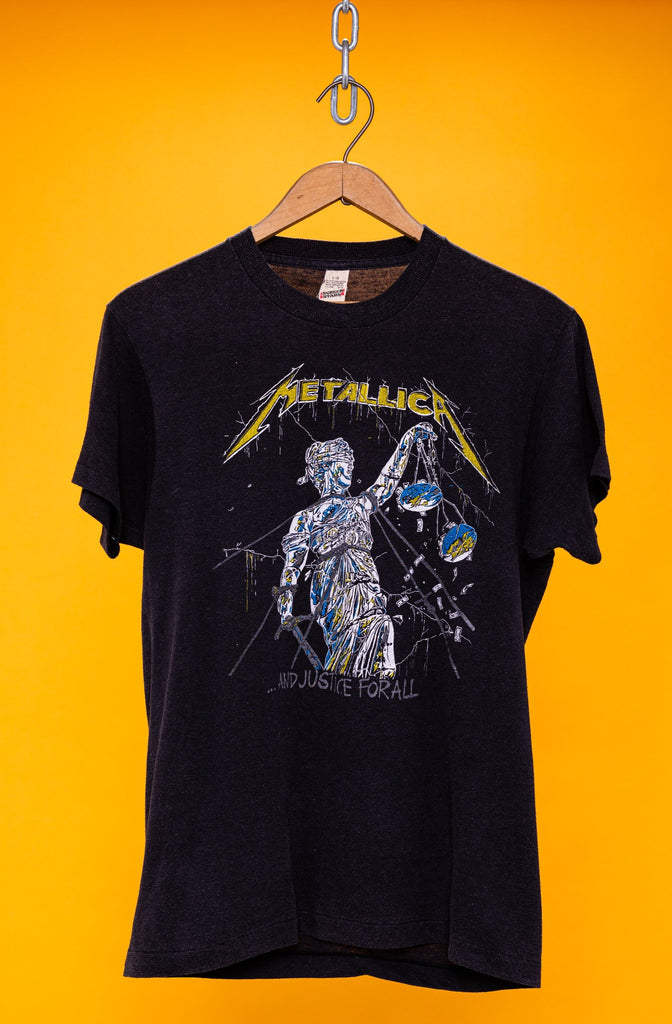 Vintage 1980's Metallica ''Justice for All'' bootleg parking lot T-SHIRT (men's Medium)