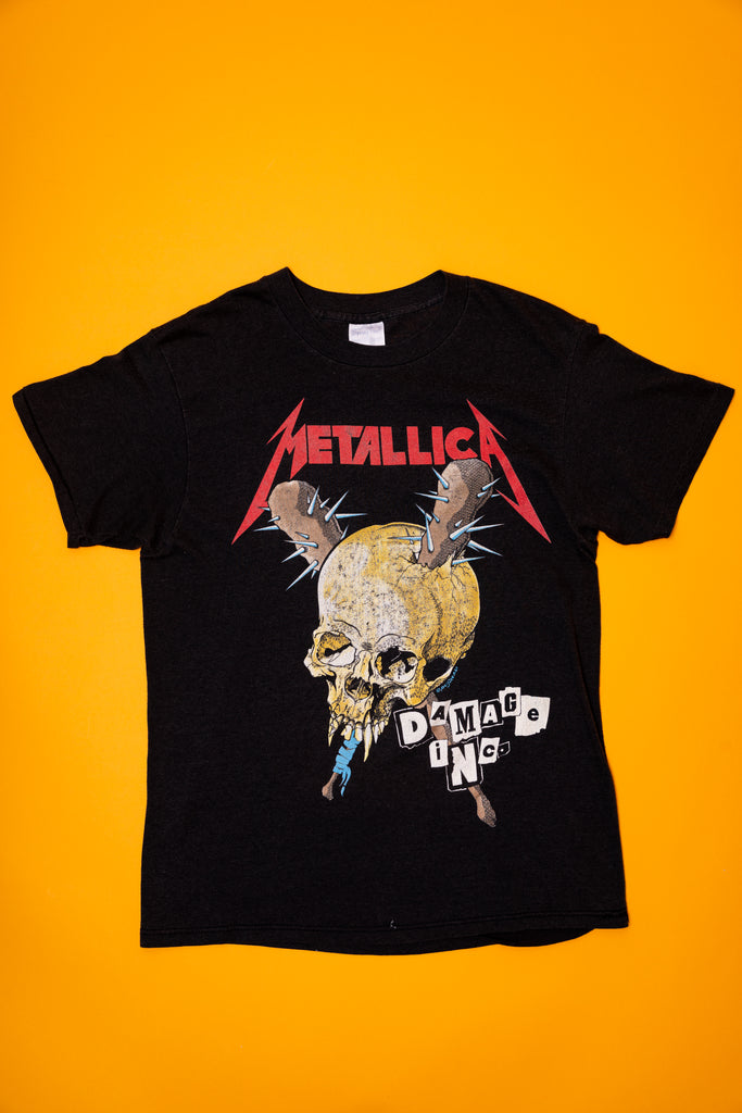 Vintage 1980's Metallica ''Damaged Inc. Tour'' T-SHIRT (men's Medium)